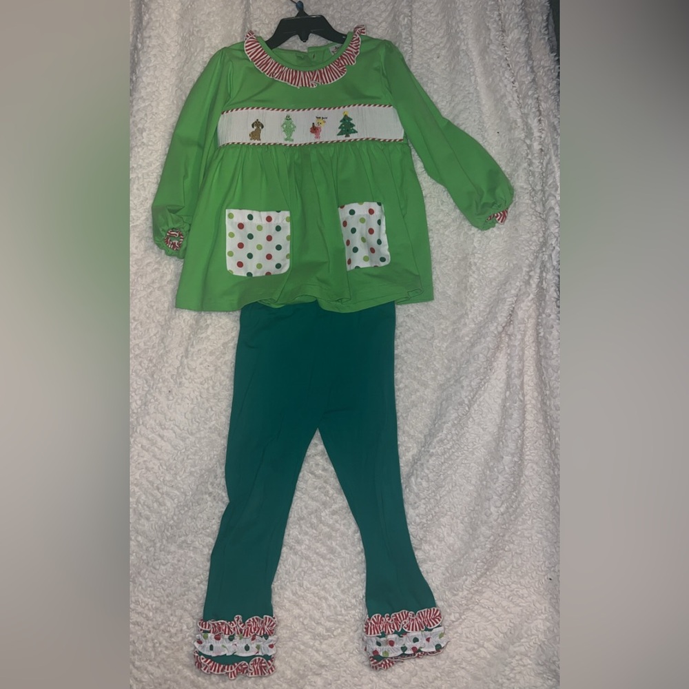 Green Holiday Outfit with Polka Dot Accents